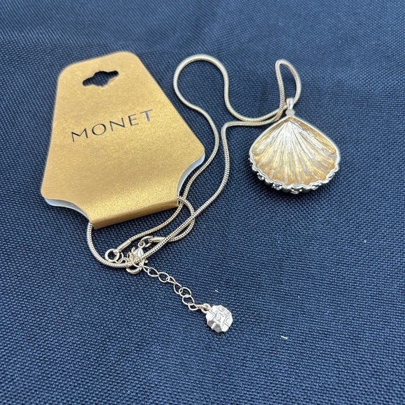 NWT Monet GOLD TONE SHELL PENDANT - Picture 5 of 7
